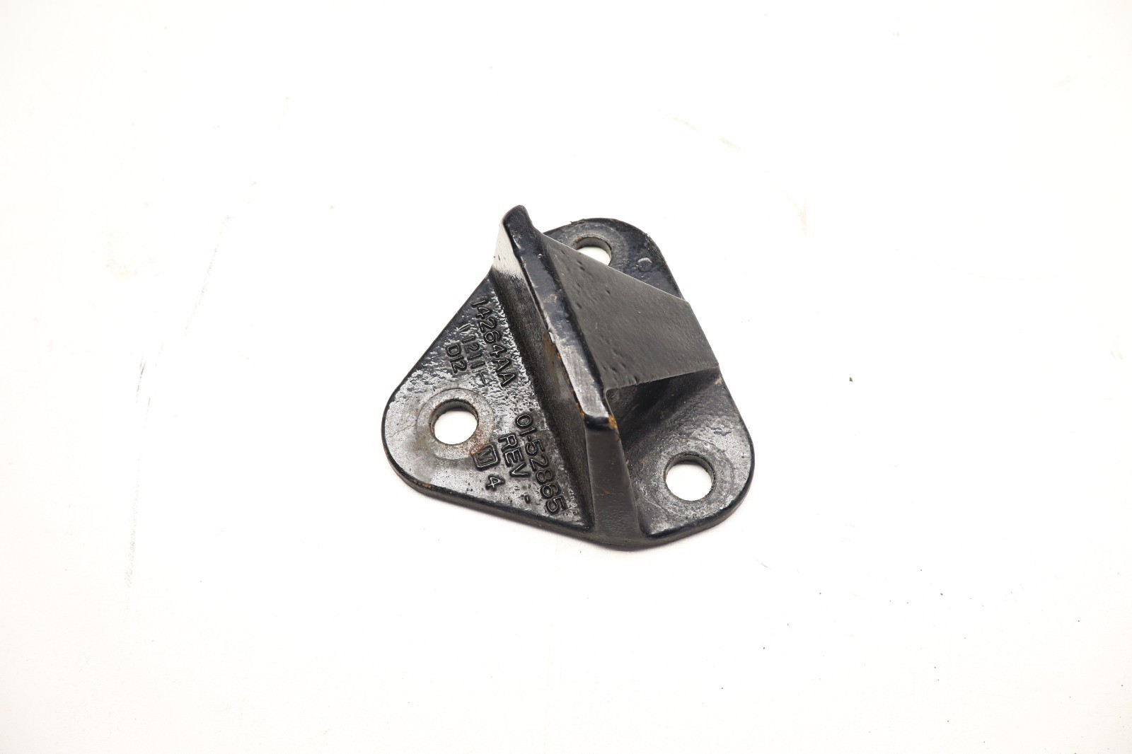 2022 PETERBILT 579 PACCAR REAR AXLE FRAME BUMPER STOP BRACKET 01-52865