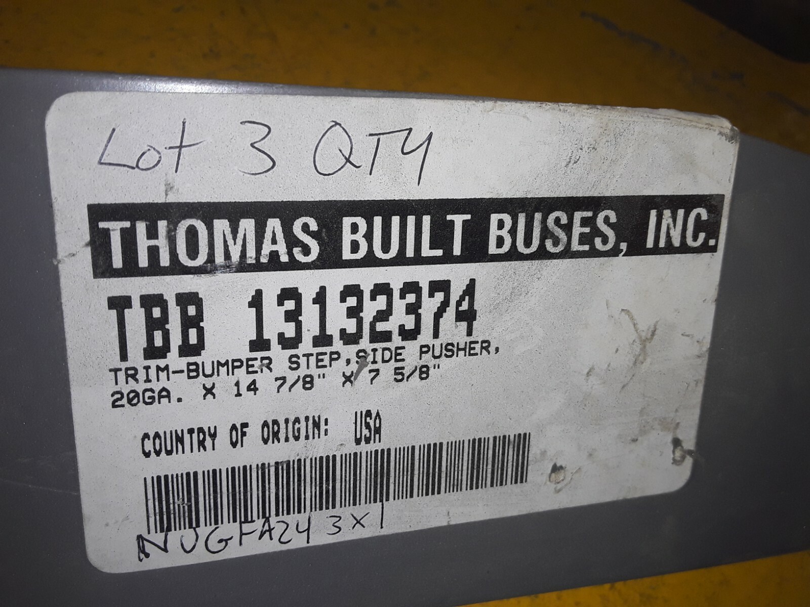 THOMAS BUS PARTS LOT TBB13132374 / 13132374 3 PIECES