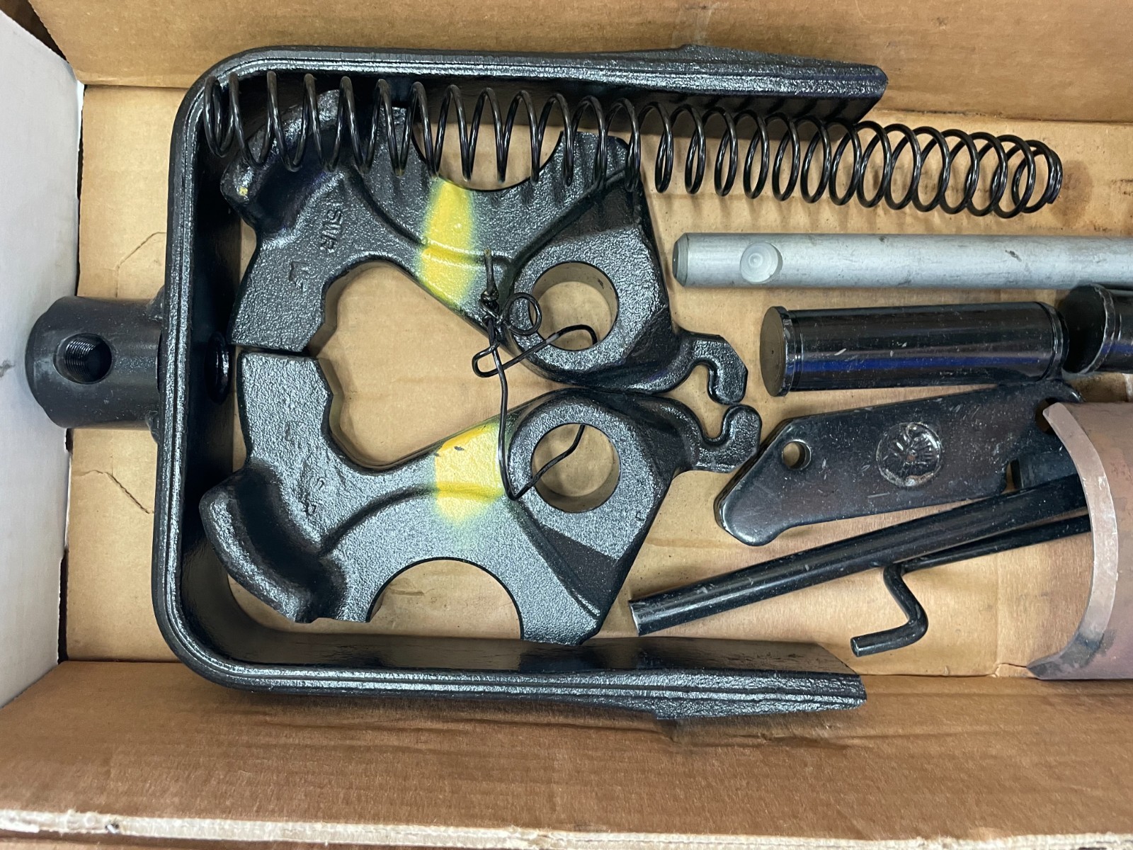SAF-Holland RK-351-03505 Rebuild Kit as pictured