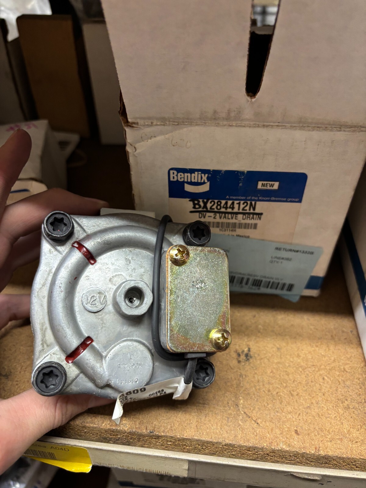 OEM Bendix 284412N Drain Valve Navistar International