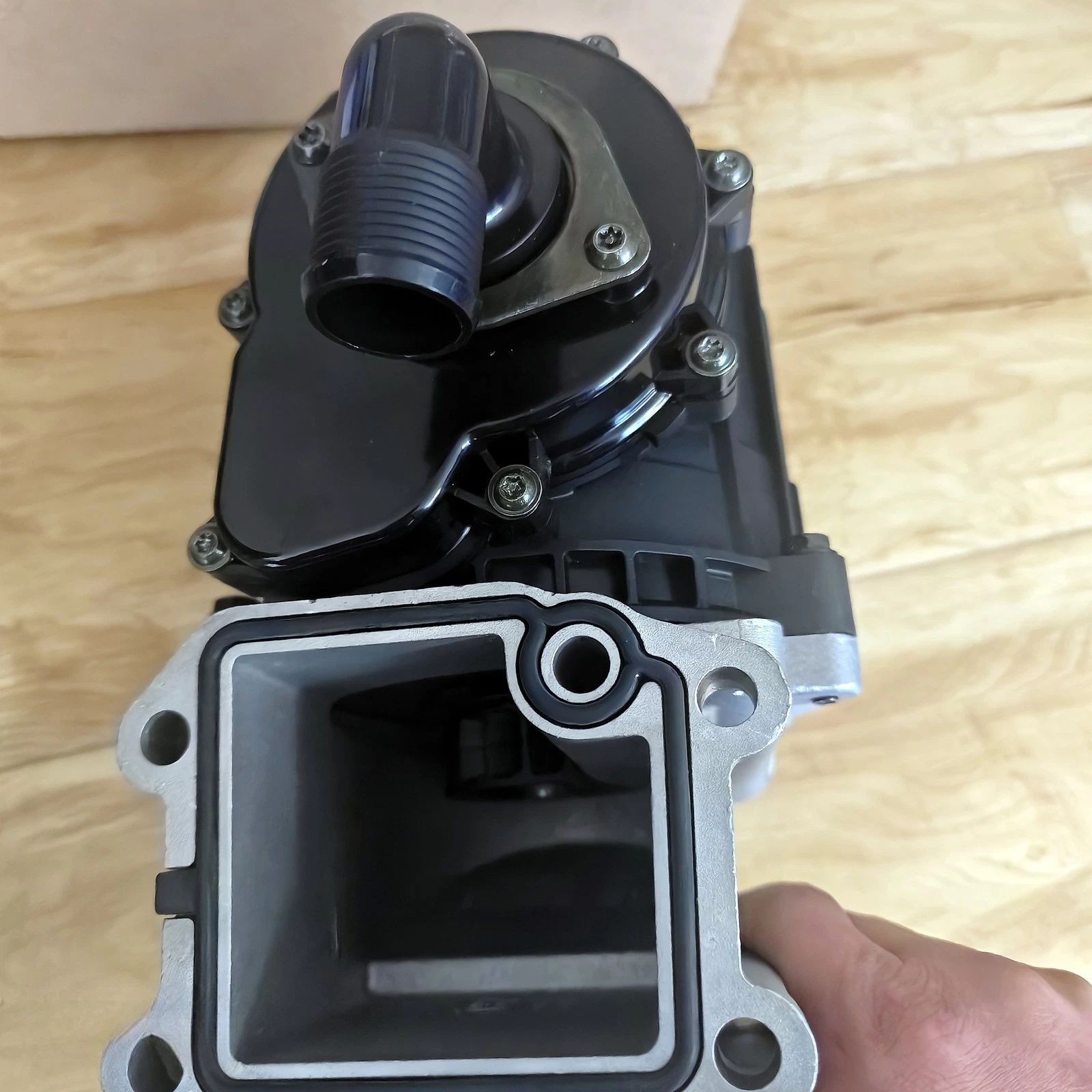 21122541 20499419 Oil Crankcase Ventilation Separator For Volvo D13 MP8 Truck