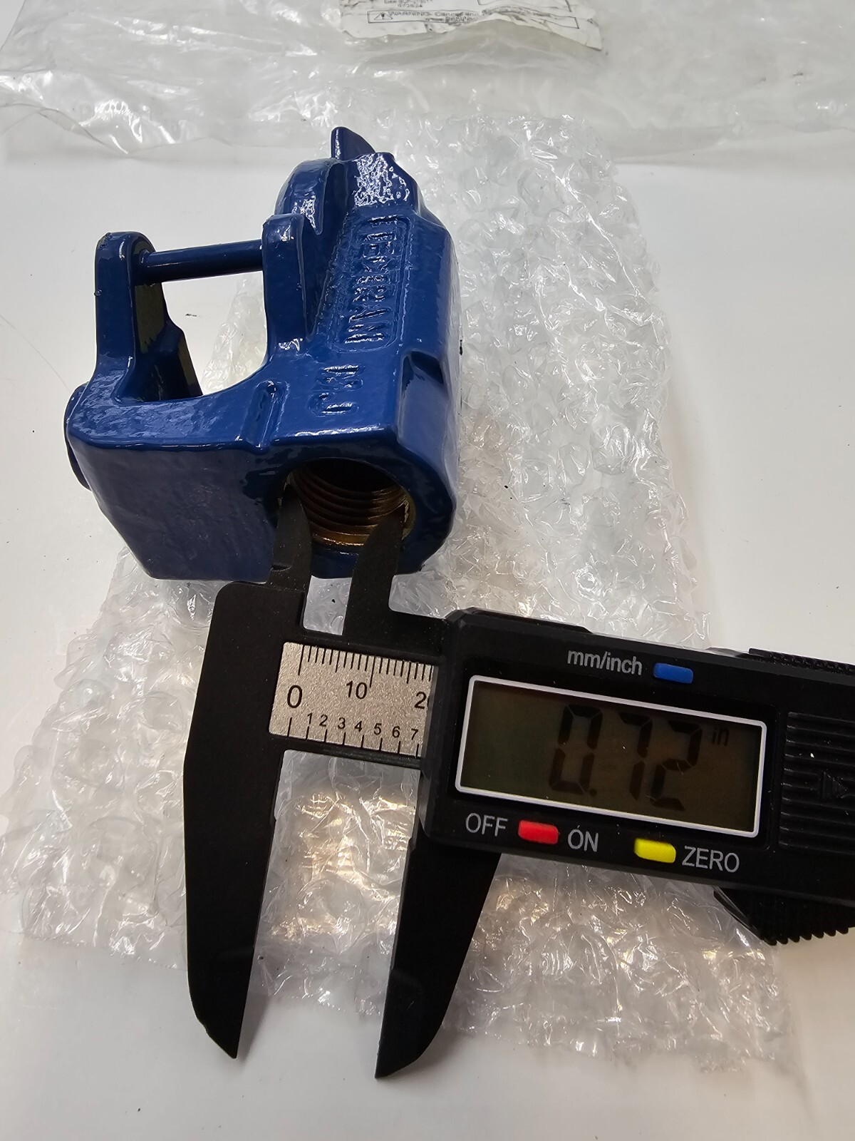 Tectran 107PCBZFX Service Gladhand Cast Iron Blue Powder Coated w/ Poly Seal
