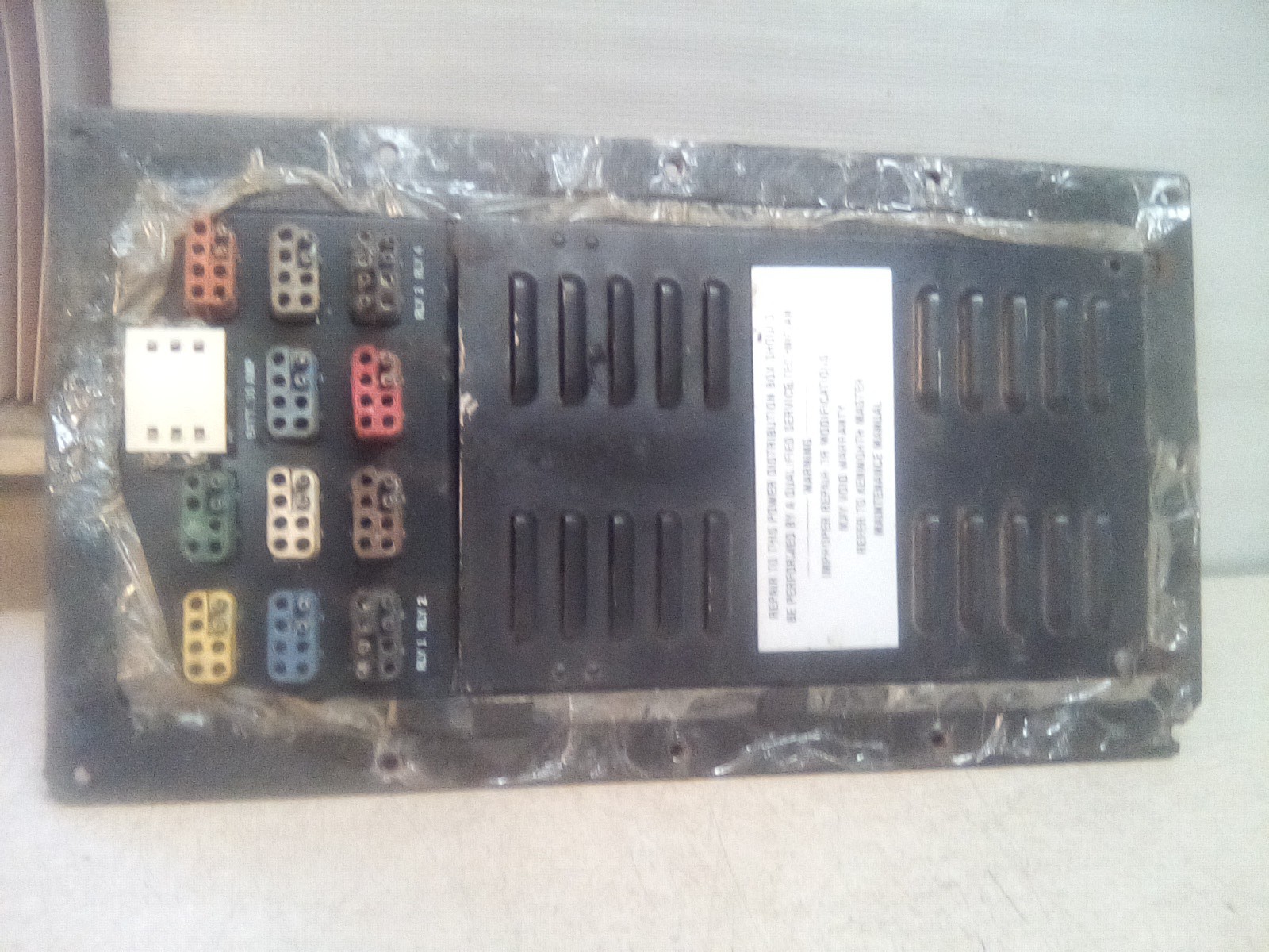 Kenworth W900 Fuse Relay Block “READ DESCRIPTION”