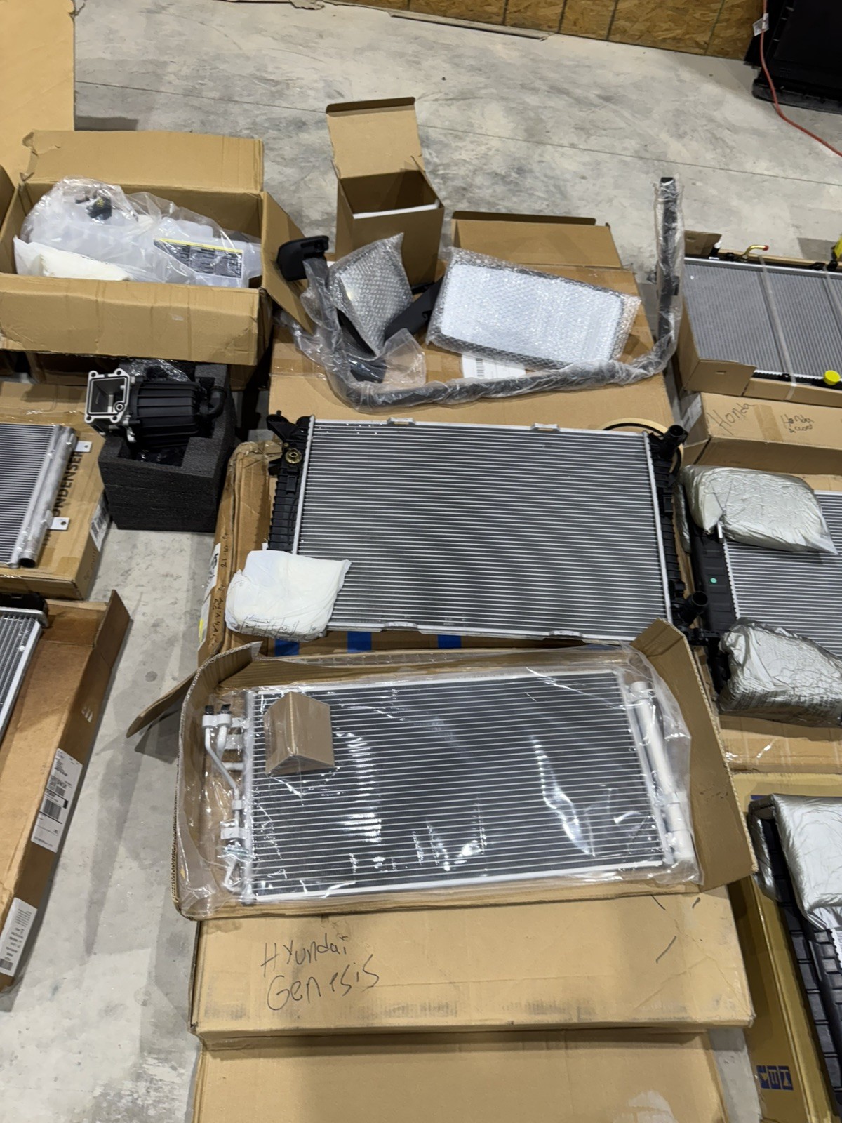 PETERBILT KENWORTH VOLVO MACK SEMI TRUCK PARTS BULK SALE & CAR RADIATORS