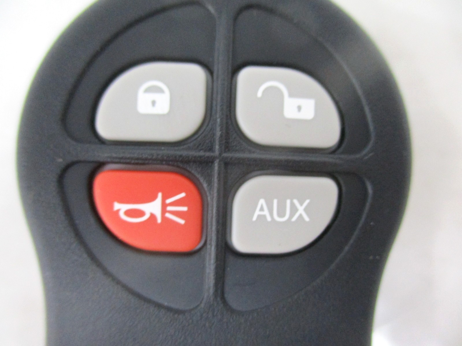 3544938C2 NEW OEM INTERNATIONAL REPLACEMENT KEY FOB / TRANSMITTER 3544938C1