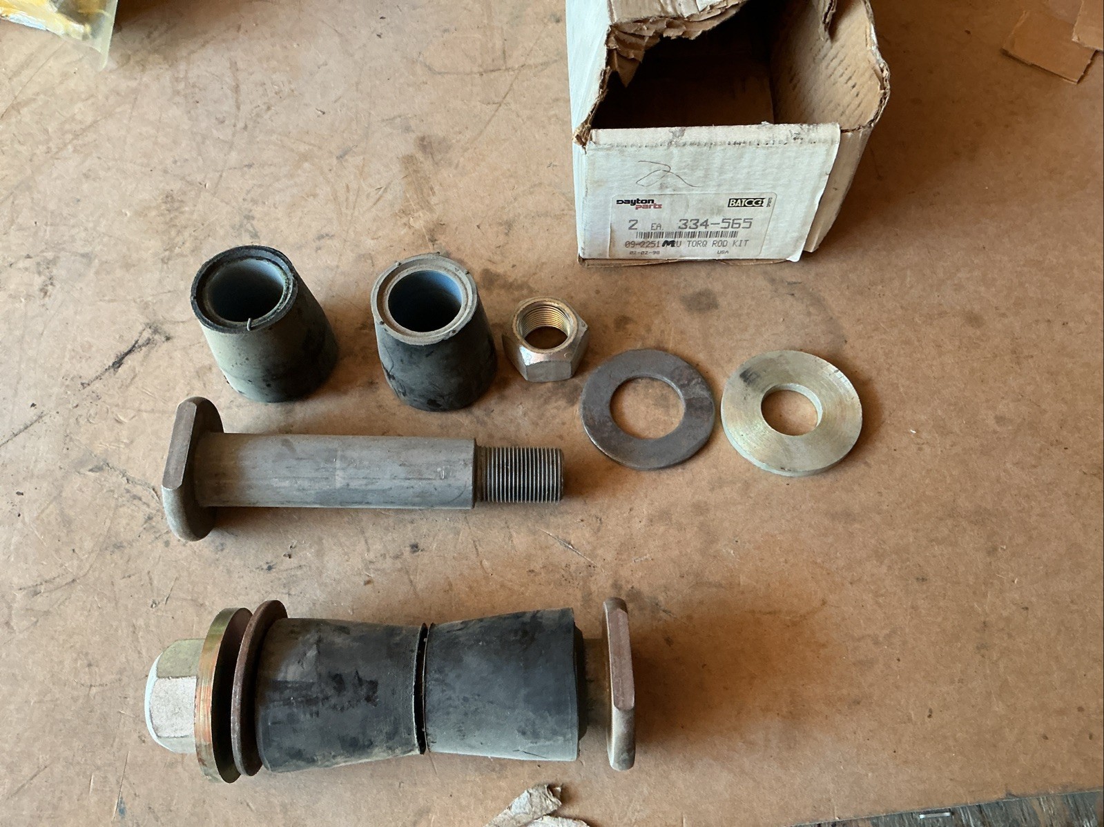 334-565U Dayton Parts Set Bolt & Bsh Assy:T/R