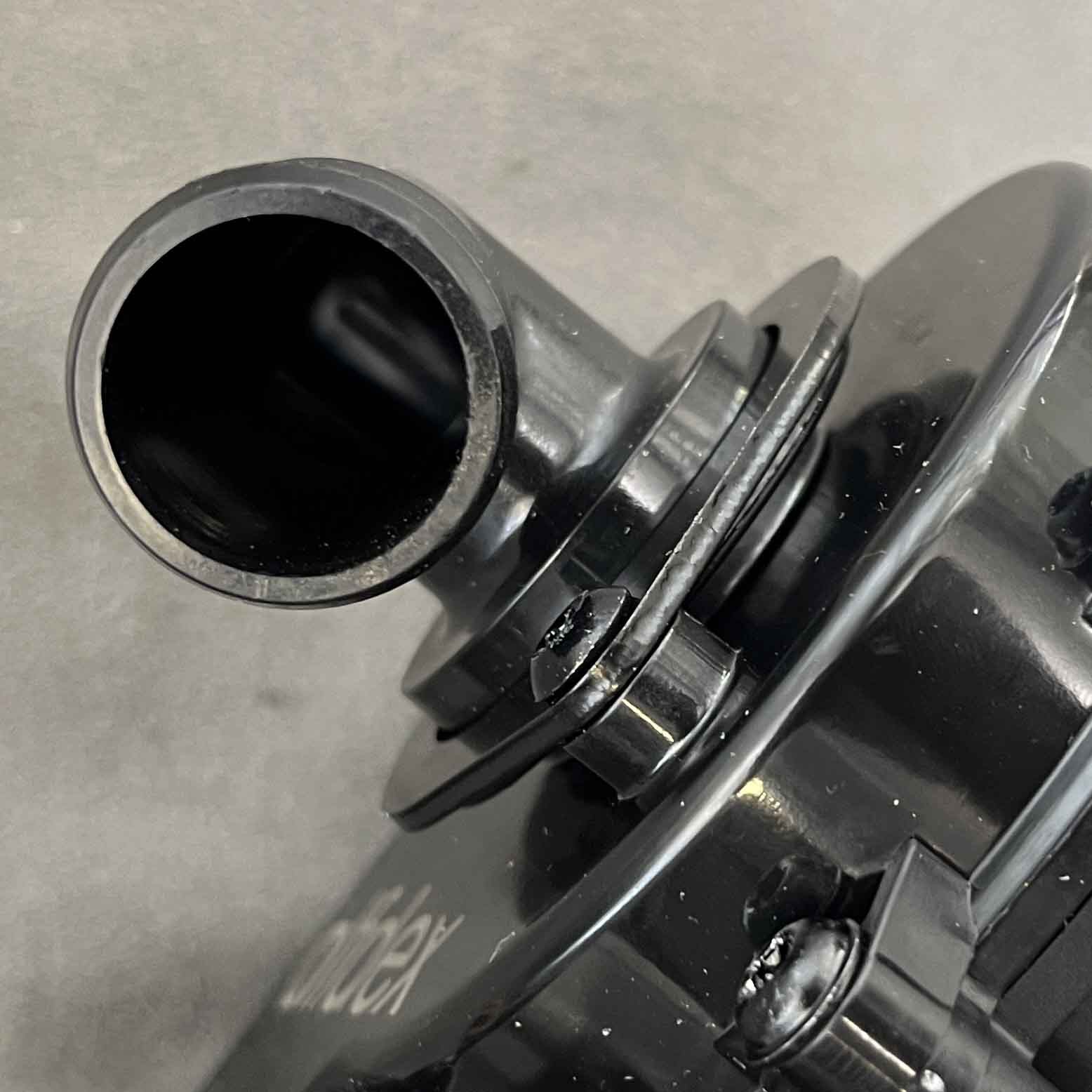 New Oil Crankcase Ventilation Separator for 21122539 21475228 Volvo D13 MP8