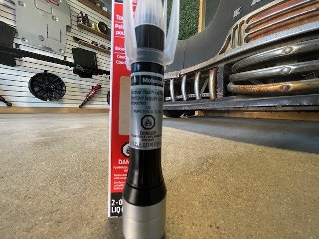 (1) FORD Motorcraft PMPC195007226A UX Ignot Silver Touch Up Paint & Clear Coat