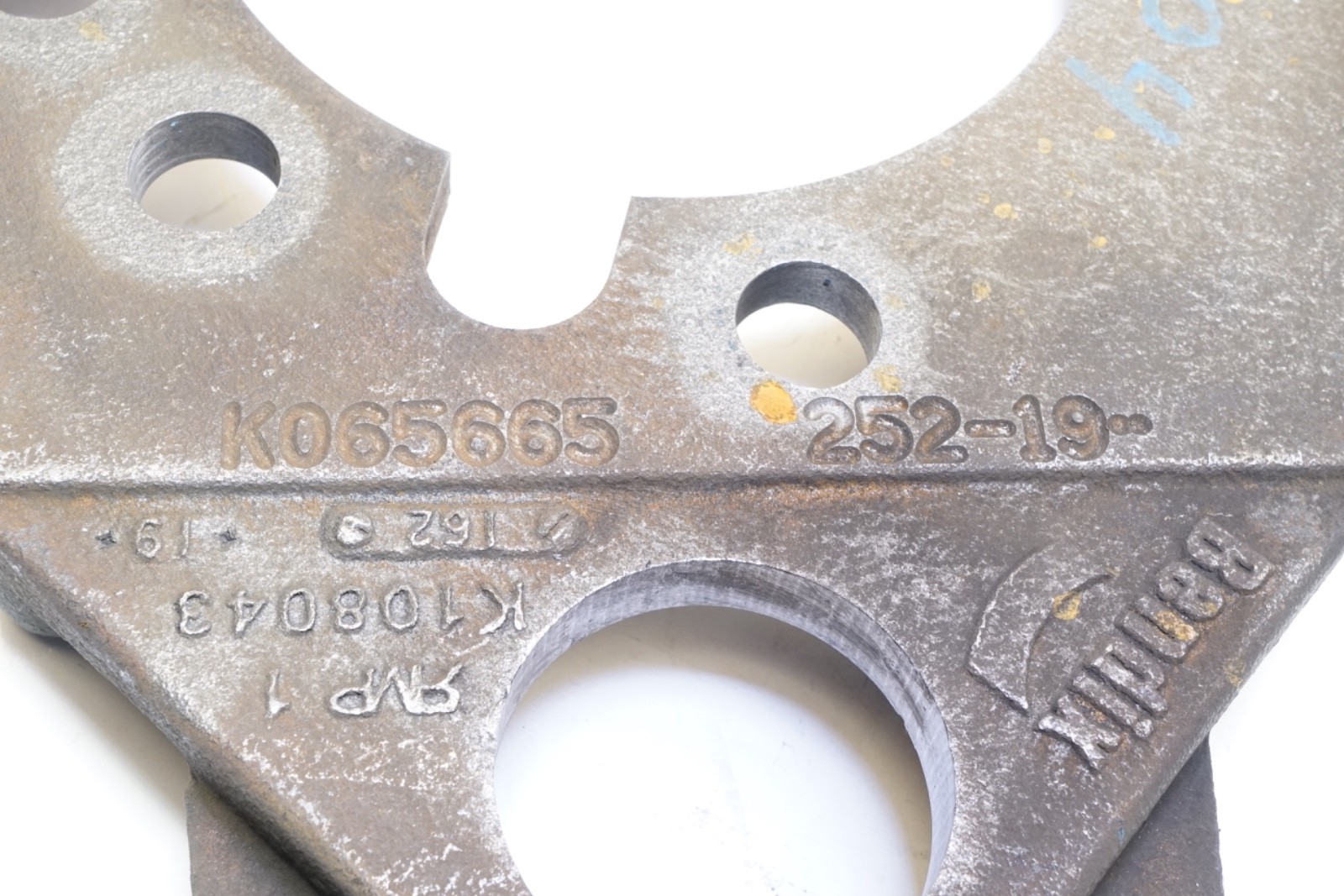 Used Bendix Cast Iron Brake Spider – P/N 821663 / BW K108043 252-19 Ships FREE