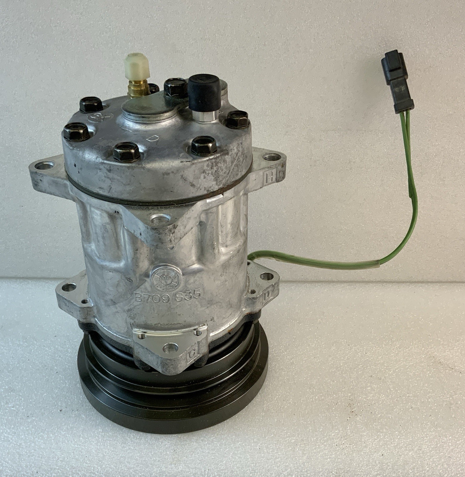 GENUINE SANDEN HEAVY DUTY AC COMPRESSOR & AC CLUTCH P/N: SD7H15 CAT. NO. 3E-1906
