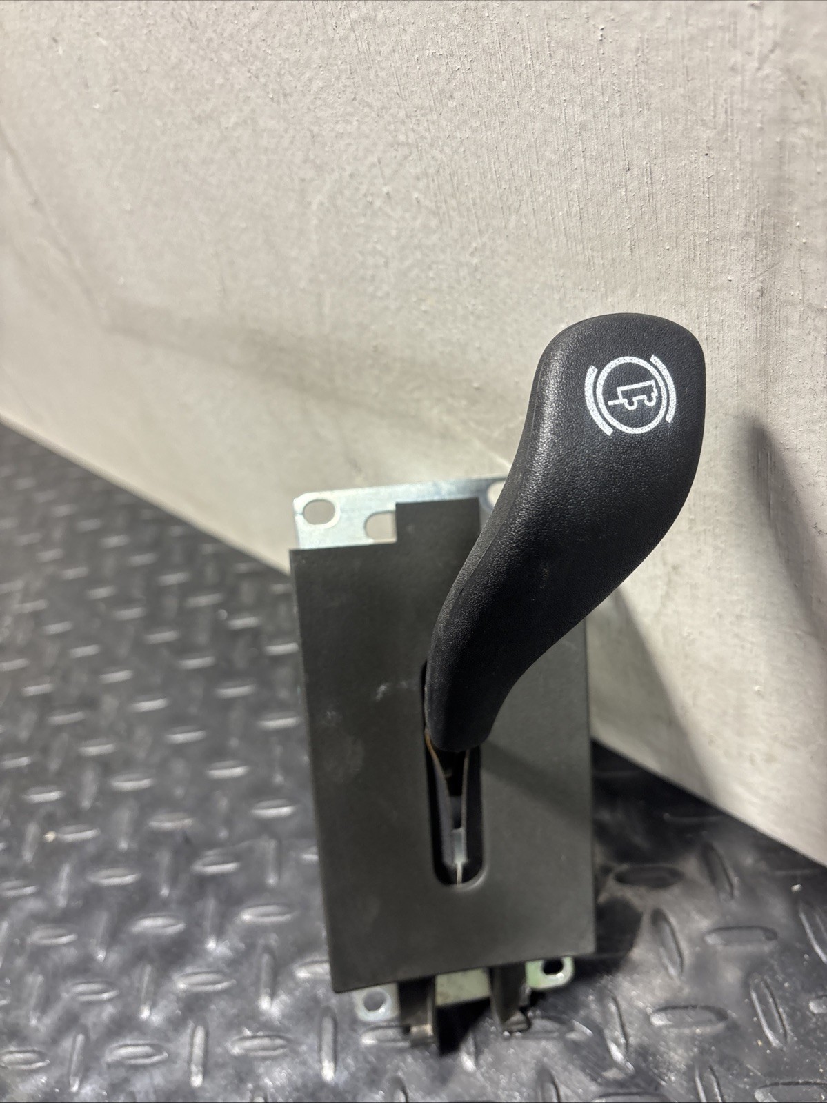 Volvo VNL Bendix Trailer Brake Valve 7267413
