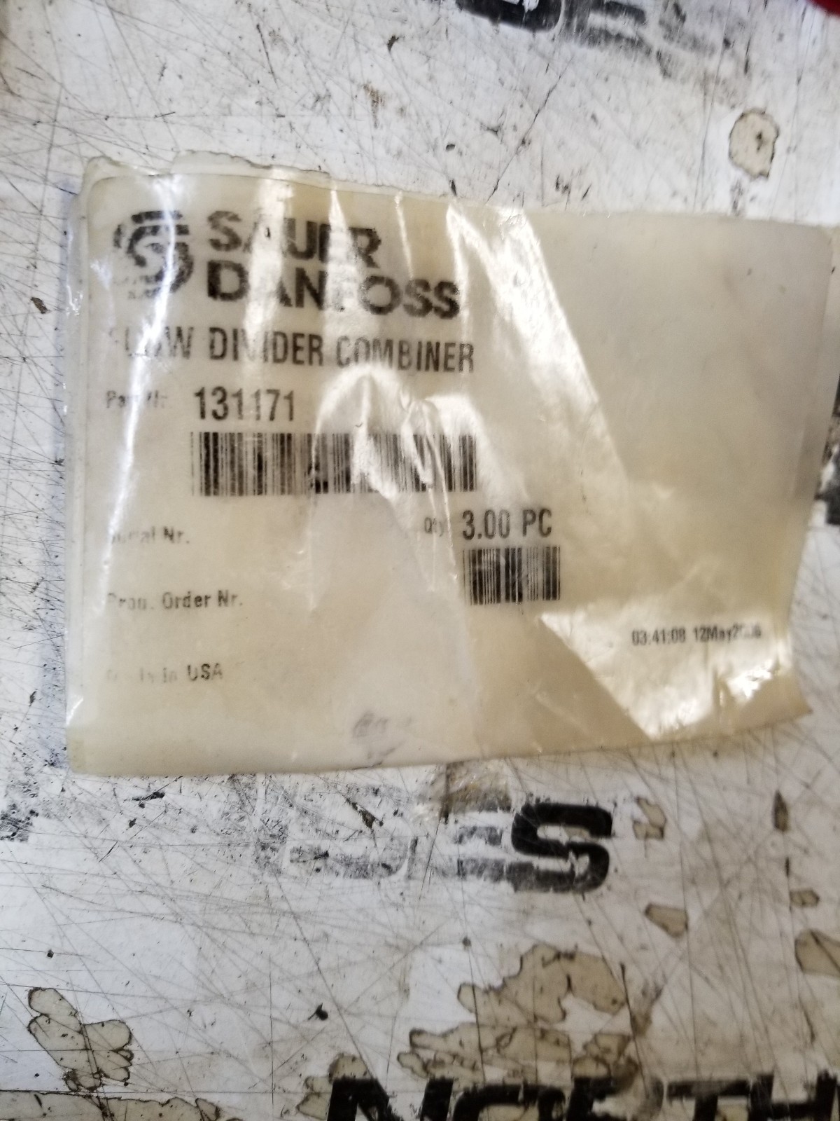 1PC – 131171 SAUER DANFOSS FLOW 113006 CP341-1-B-0-1010 FLOW DIVIDER COMBINER