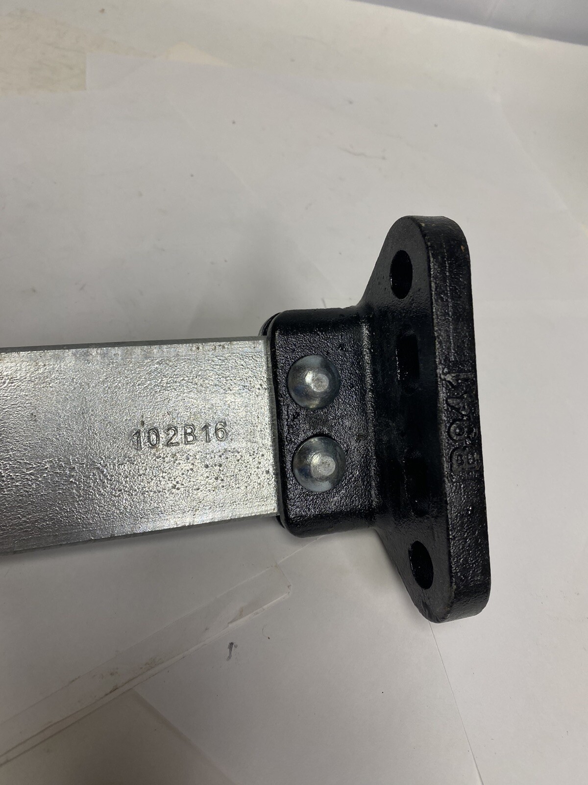 Betts Spring Straight DIRECTFLEX Mud Flap Bracket 25″ Galvanized