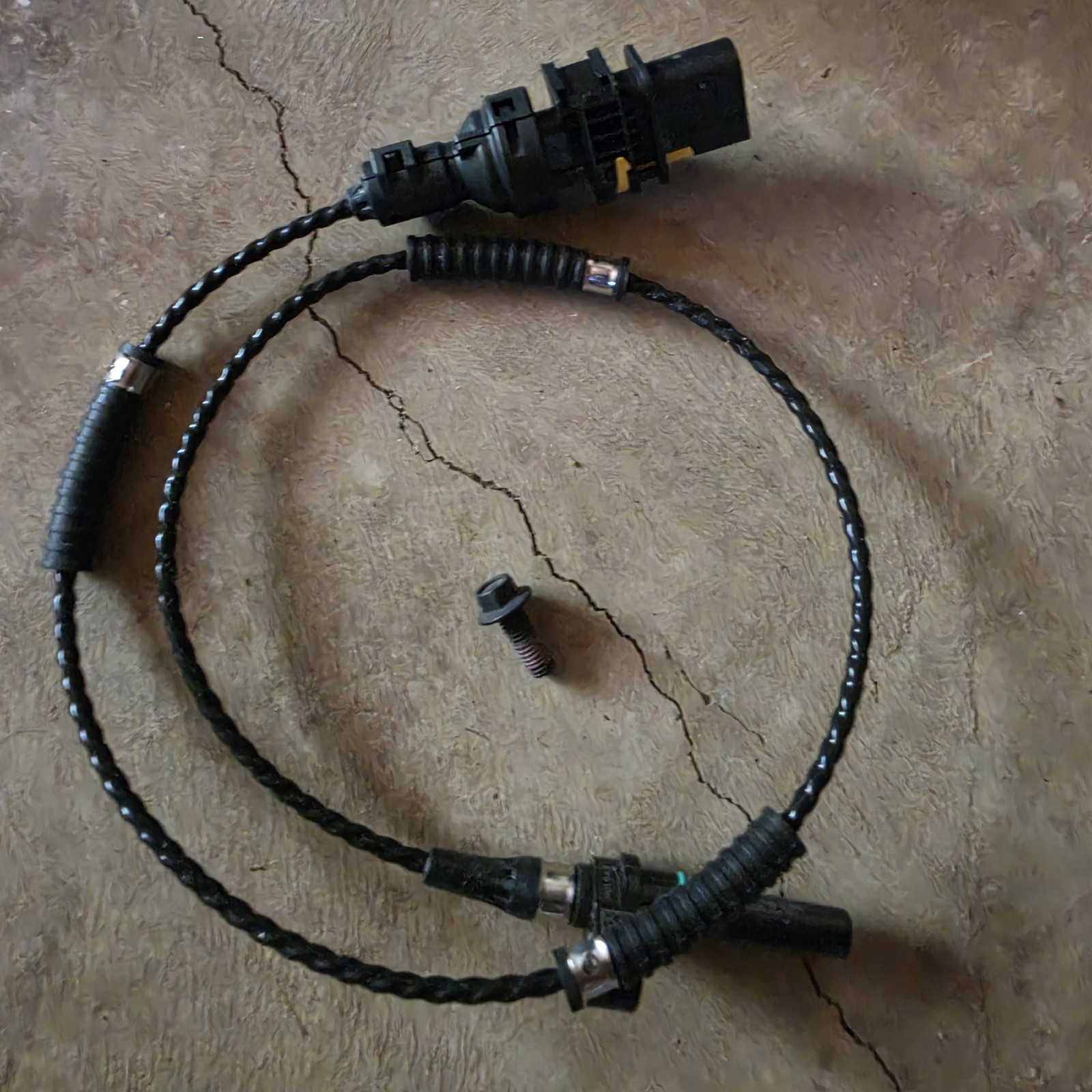 Brand New Genuine OEM 2238126 Paccar MX Turbo Speed Sensor