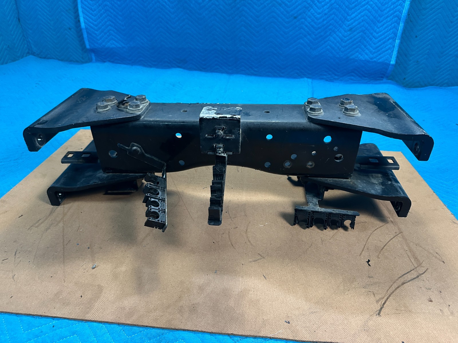 OEM Kenworth T680 Paccar Crossmember A24-6336-002 2020