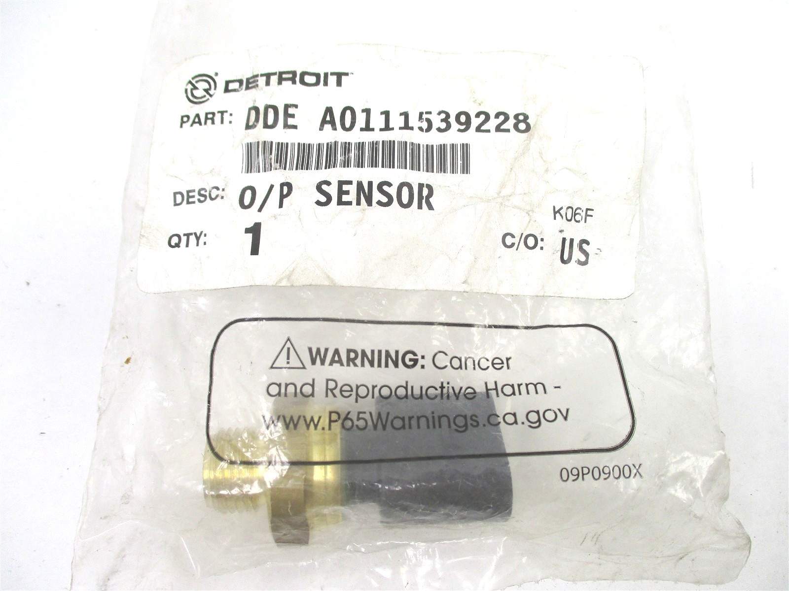 A0111539228 NEW GENUINE OEM DETROIT DIESEL DELTA OIL PRESSURE SENSOR