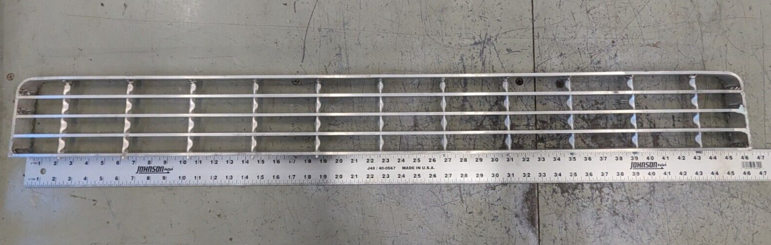 4000845C1 International Self-Cleaning Aluminum Super Sure Grip Step HX Truck