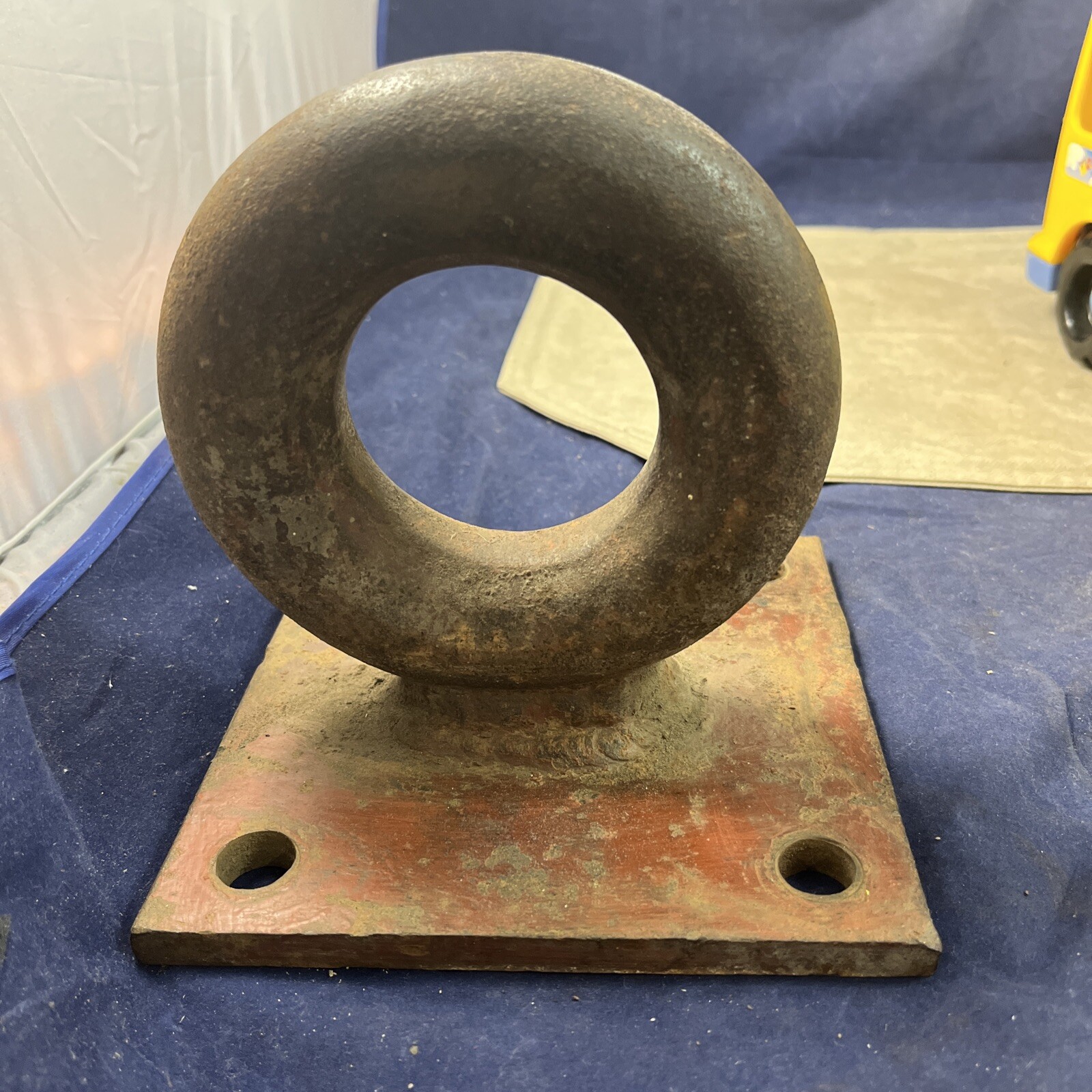 CAST IRON TOW EYE