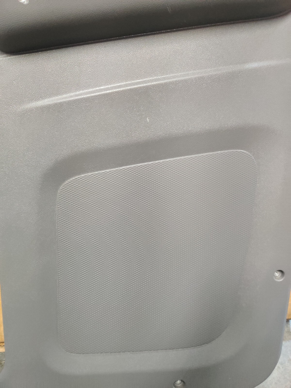Peterbilt S63-6107-0281 Pad Door Rh POWER WINDOW PANEL (NEW TAKE OFF READ AD)
