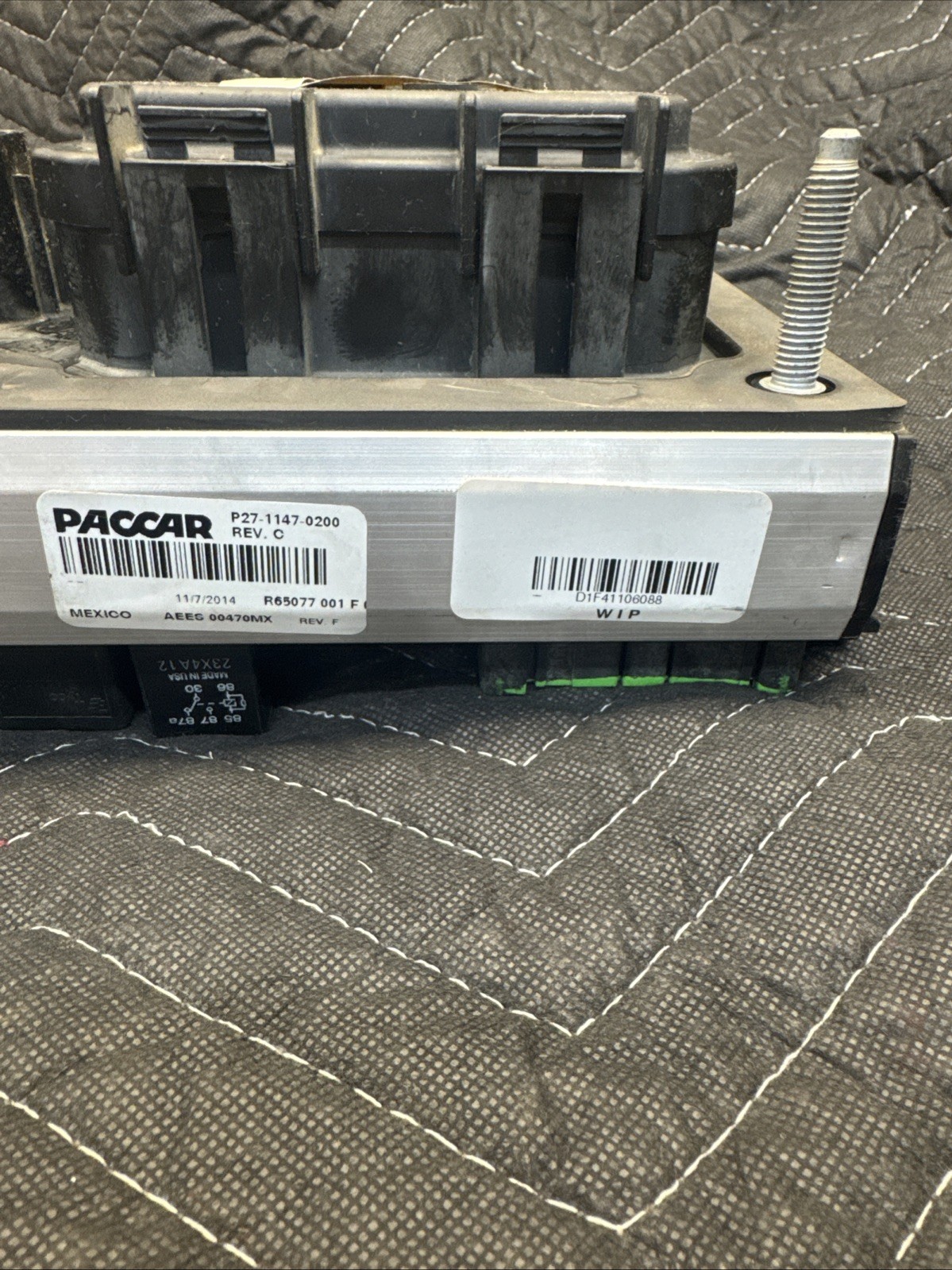 Peterbilt Paccar P27-1147-0200 PDC NGP Cab Fuse Assembly “READ DESCRIPTION”