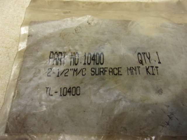 NEW Truck Lite TL-10400 2-1/2″ M/C Surface Mount Kit *FREE SHIPPING*