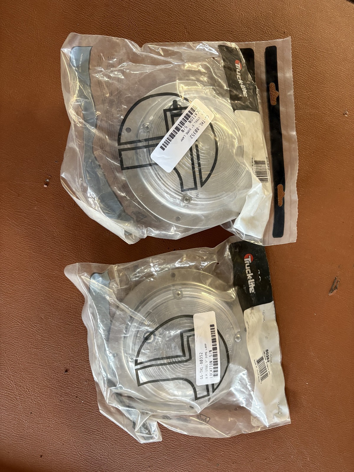 Truck-Lite 80 Series Incandescent 5 In Round Dome Lamp 2 Pack GG-TKL-80352