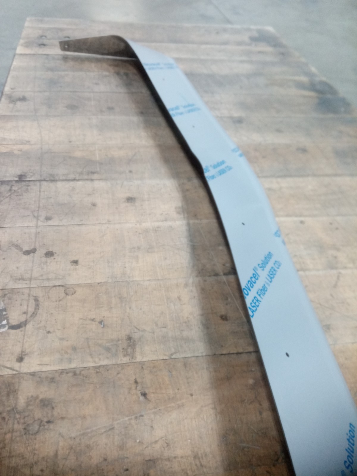 BLEMISHED: Stainless Steel Bug Deflector For Kenworth W900B