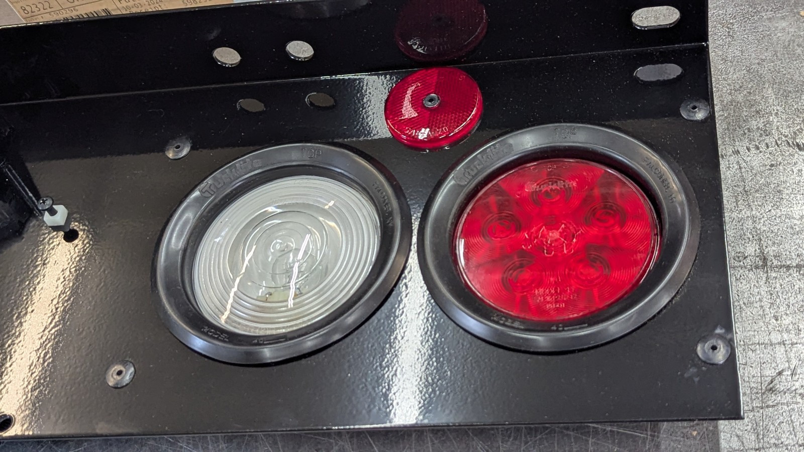 3572596C1 International Tail Light Bar Module LED TRUCK-LITE 40895 Super 44 Lamp