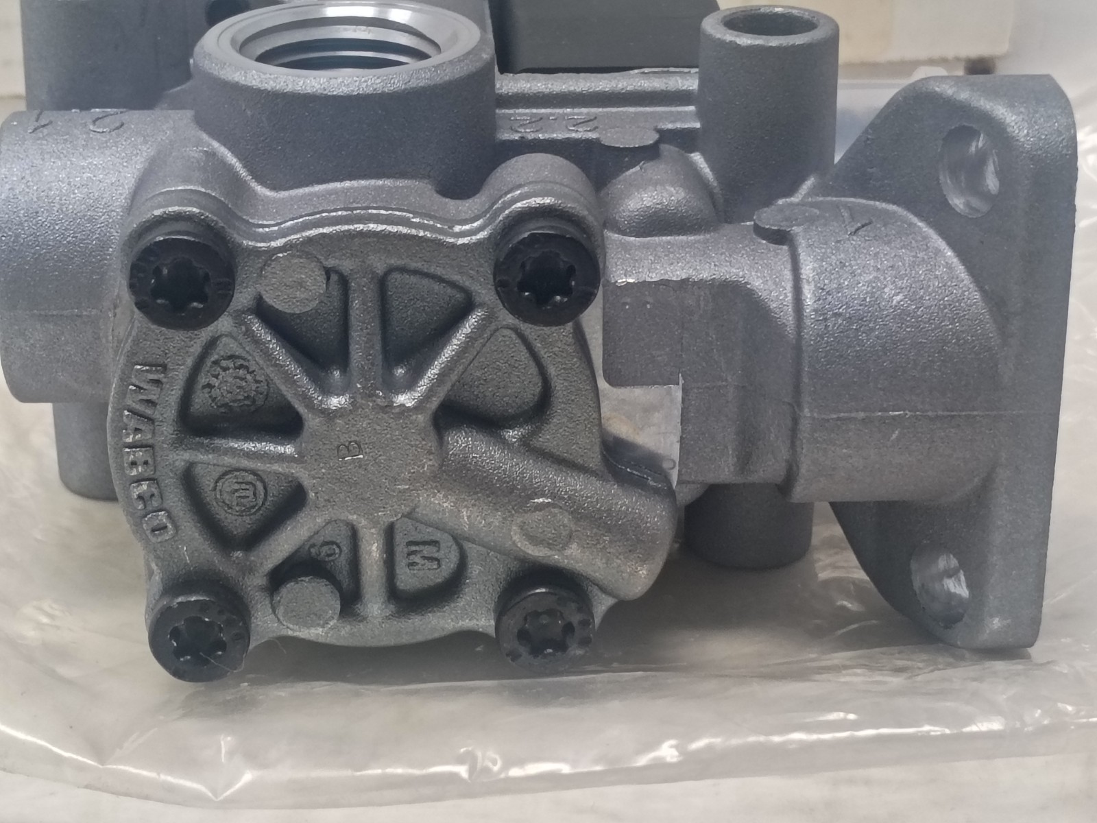 Meritor Wabco ABS Modulator Valve S4721950790 S472 195 079 0 Solenoid NOS