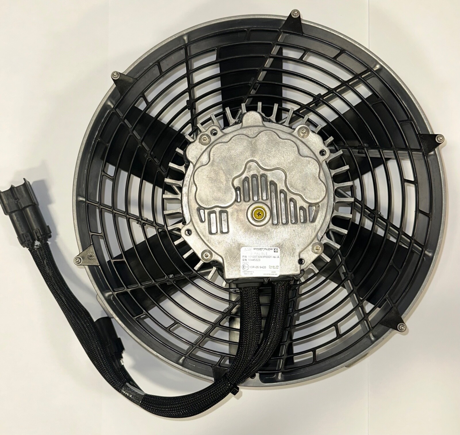 EMP Smart Flow 15″ Brushless Electric Fan FIL15-12V-PULL-G-L E