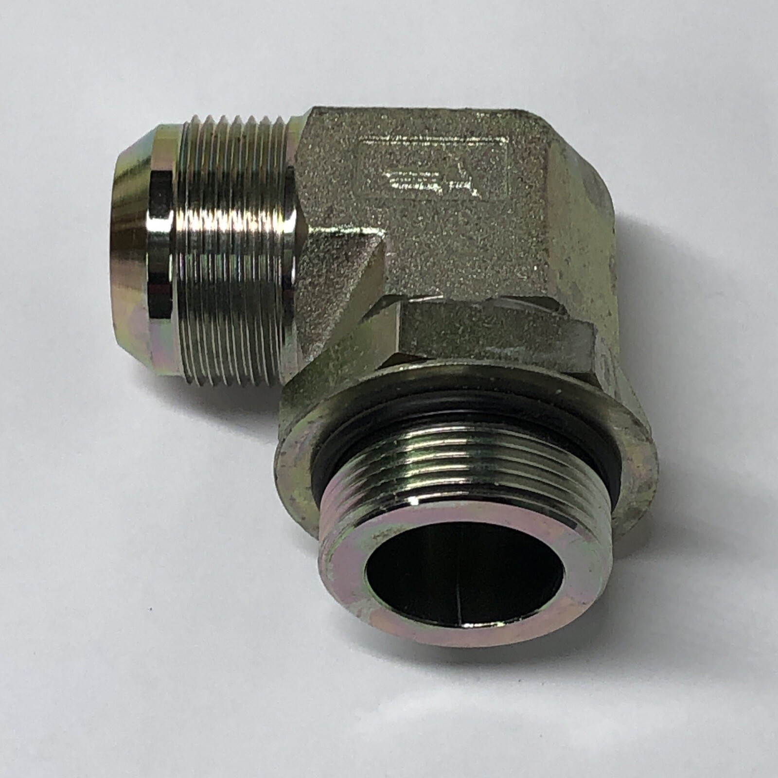 1-1/4″ JIC-20 to 1-1/4″ ORB-20 90 Degree Elbow, Zinc Finish