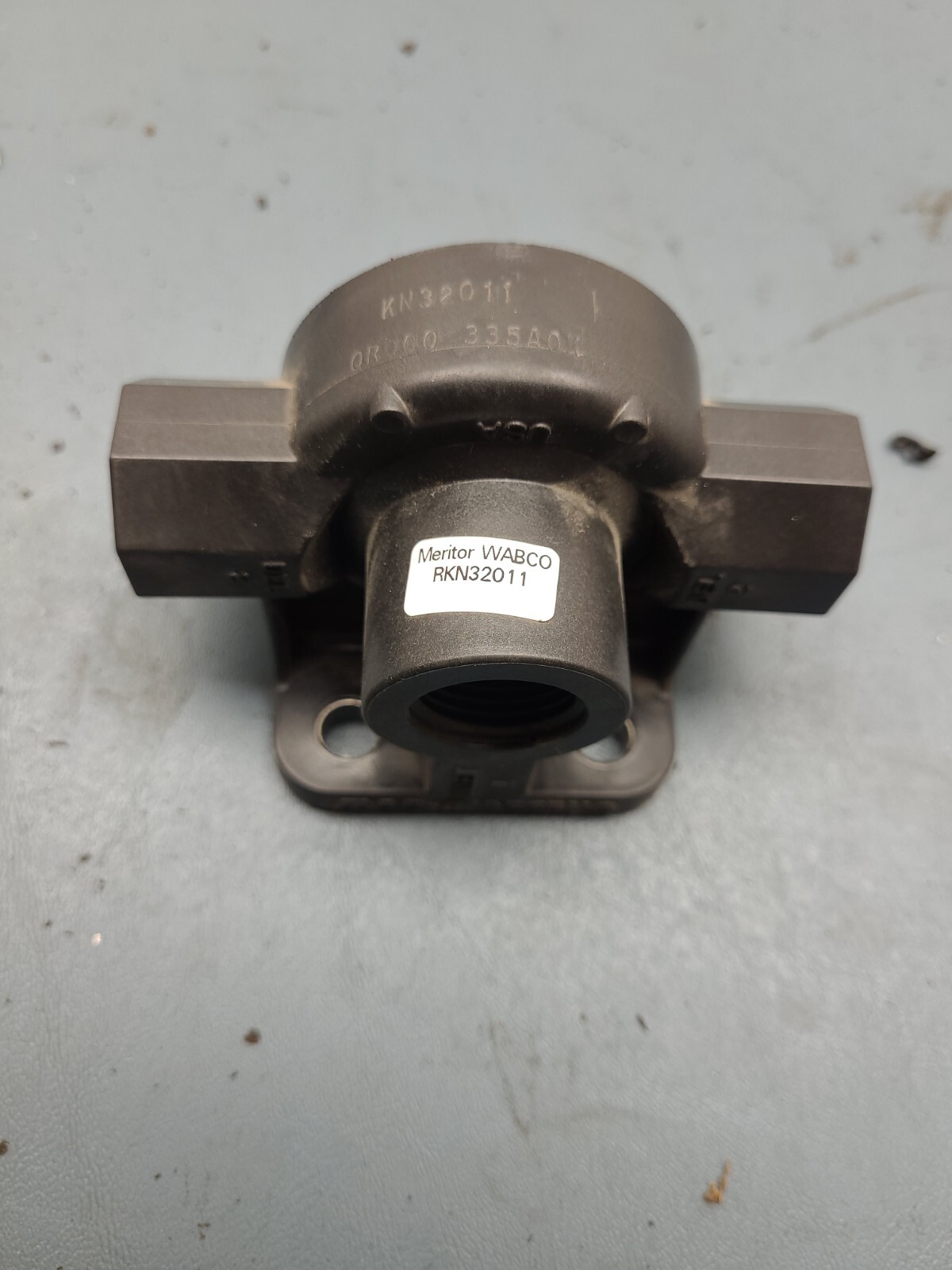 Meritor Relay Valve RKN 32011 NOS
