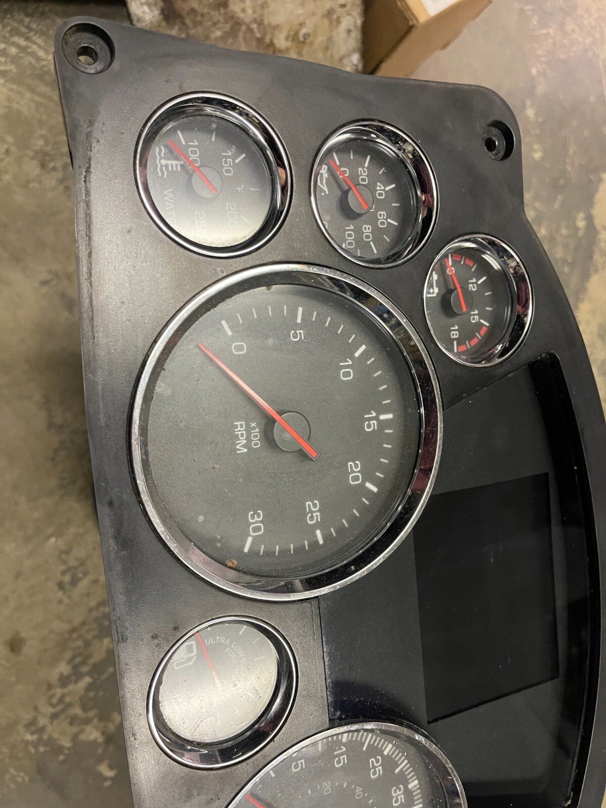 KENWORTH PACCAR Instrument Cluster Q43-1133-1-1-110 Q43113311110 30 Day Warranty