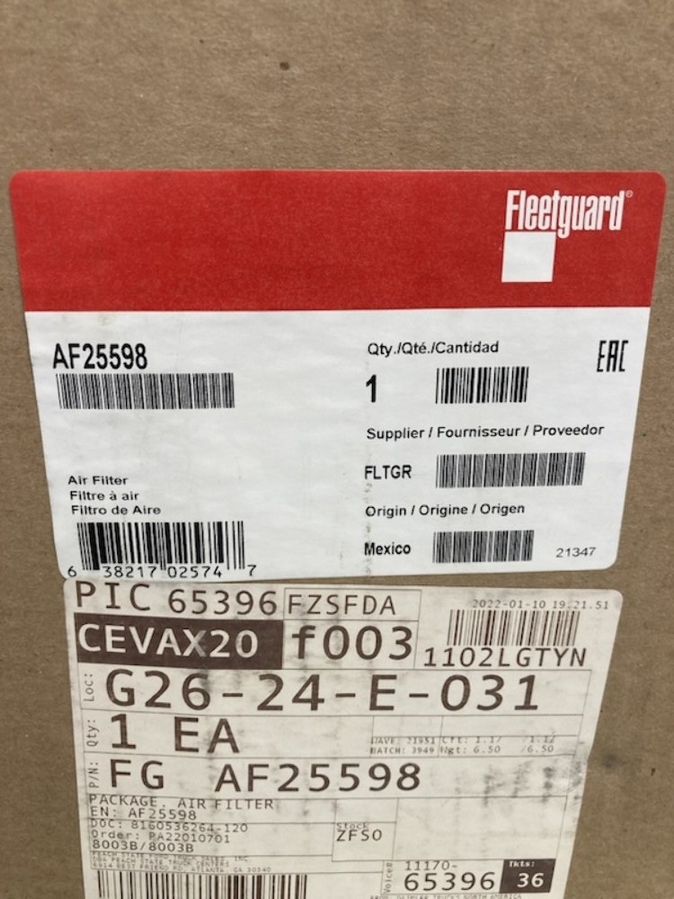 Fleetguard AF25598 Air Filter New Genuine