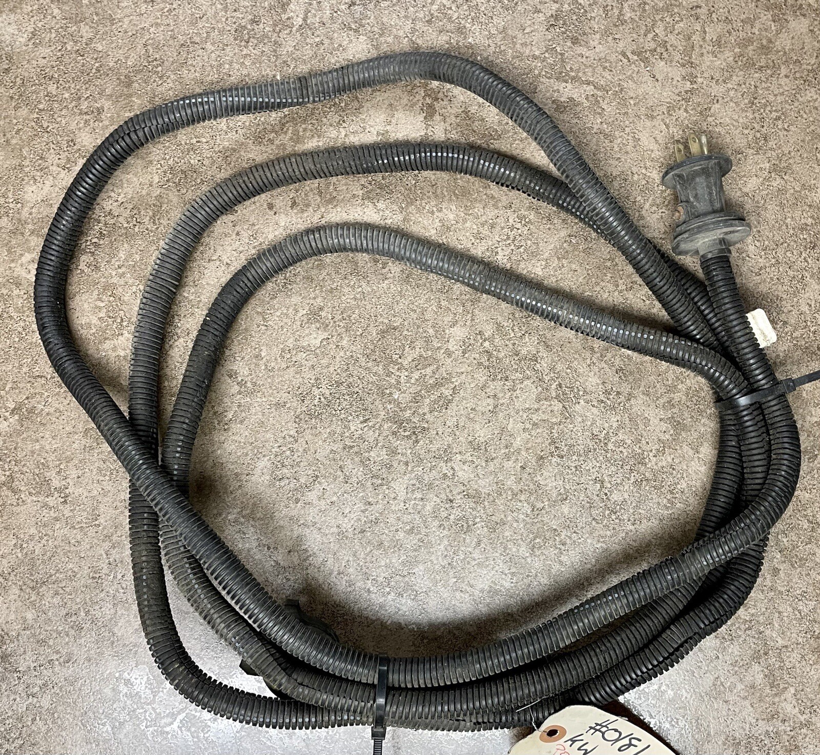 KENWORTH W900B – BLOCK HEATER WIRING CABLE PLUG – *READY TO SHIP* (TAG# 16291)