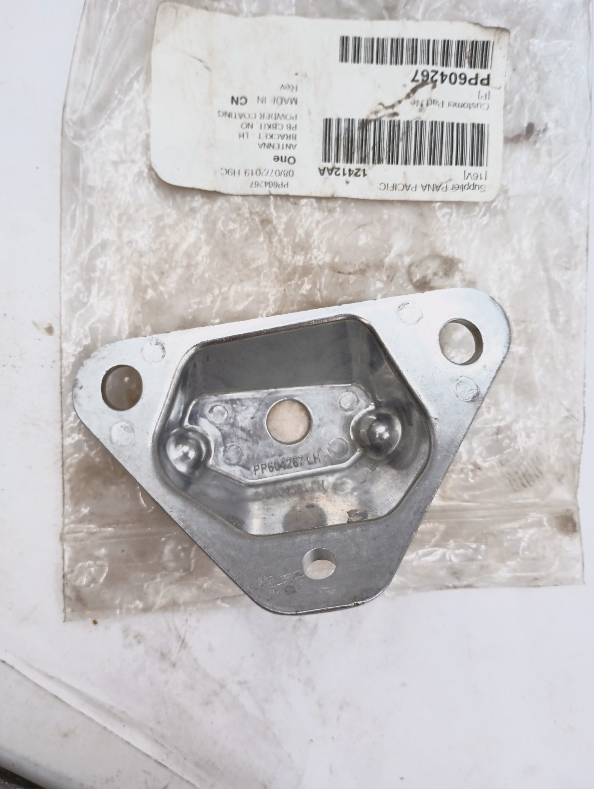 NEW GENUINE OEM PANA PACIFIC PP604267 LEFT HAND CB ANTENNA BRACKET 12412AA CBKIT
