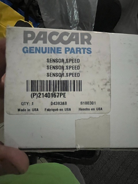 2140167PE 2140167 PACCAR OEM Speed Sensor New in Box