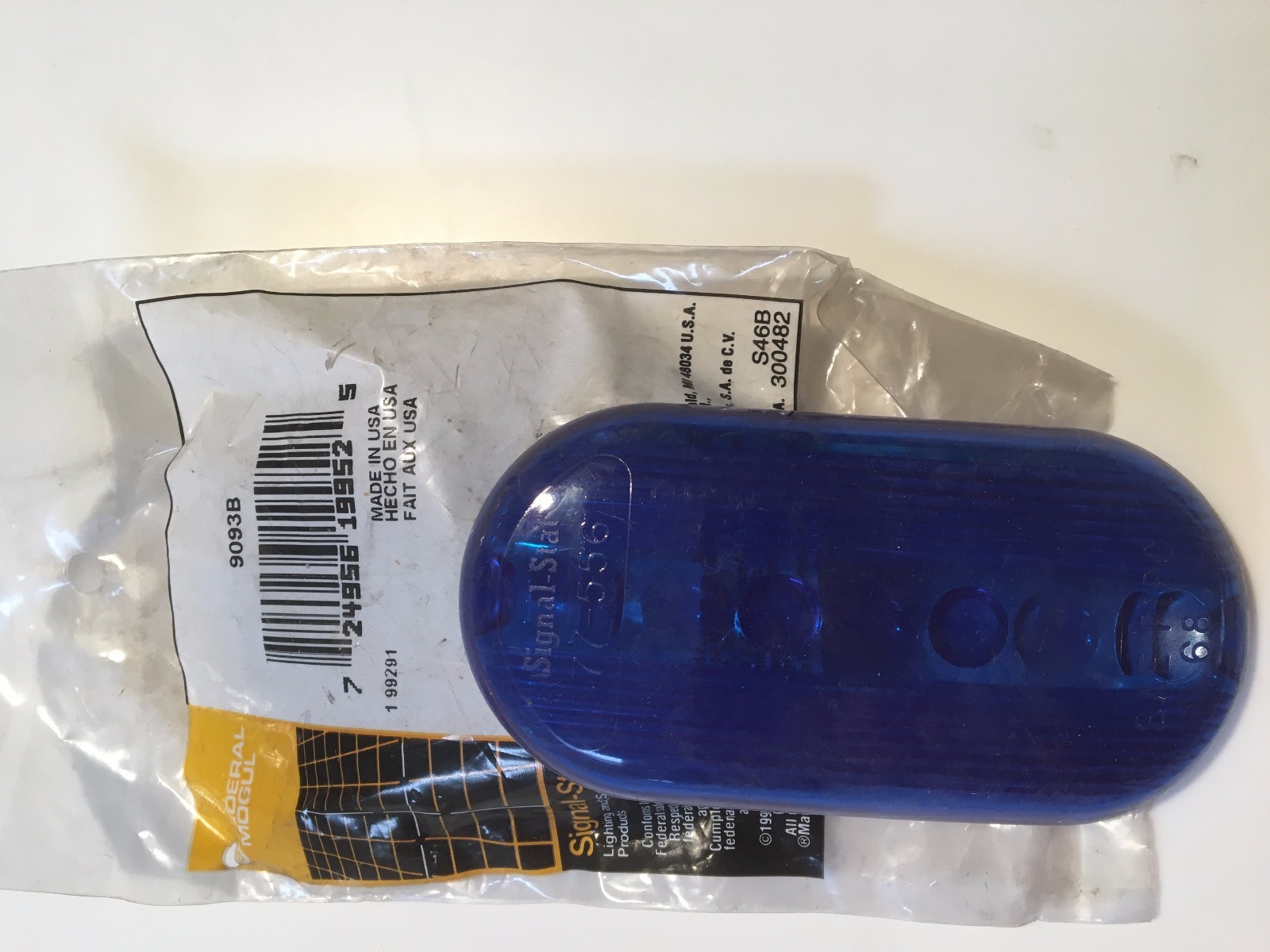 BLUE OBLONG CLEARANCE LENS, NEW, 2″ X 4″, UNIVERSAL FIT
