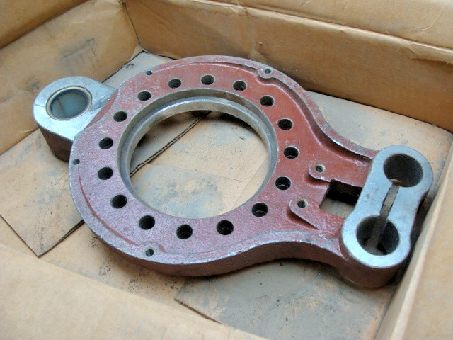 EUCLID E-957 CAST IRON BRAKE SPIDER 16.50″ WITH BOLTS
