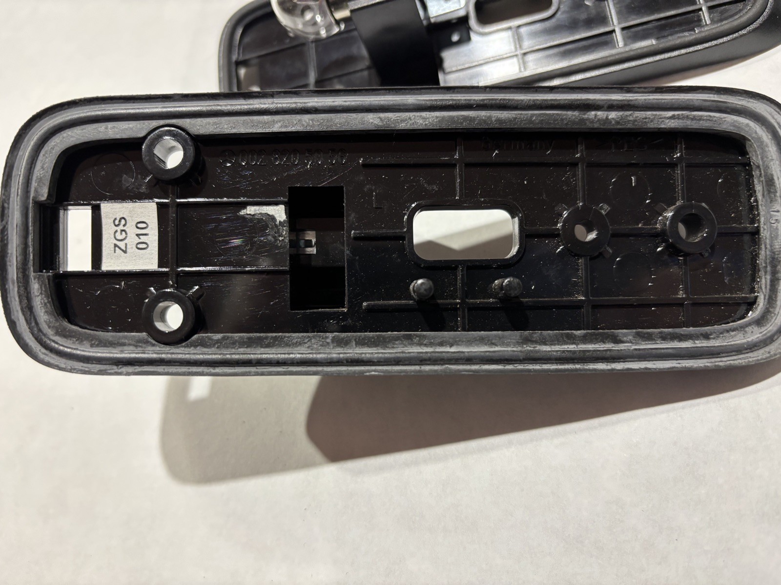 Genuine Mercedes Atego front top roof Left & right Light A0028205056 or 5156