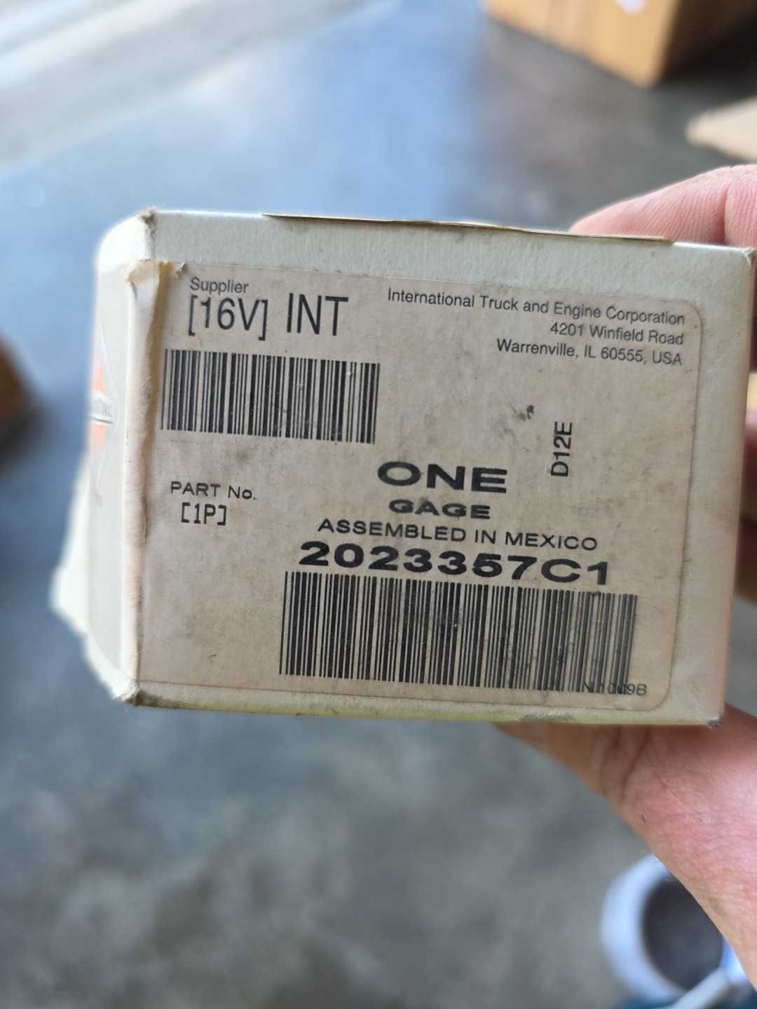 OEM INTERNATIONAL 2023357C1 GAUGE