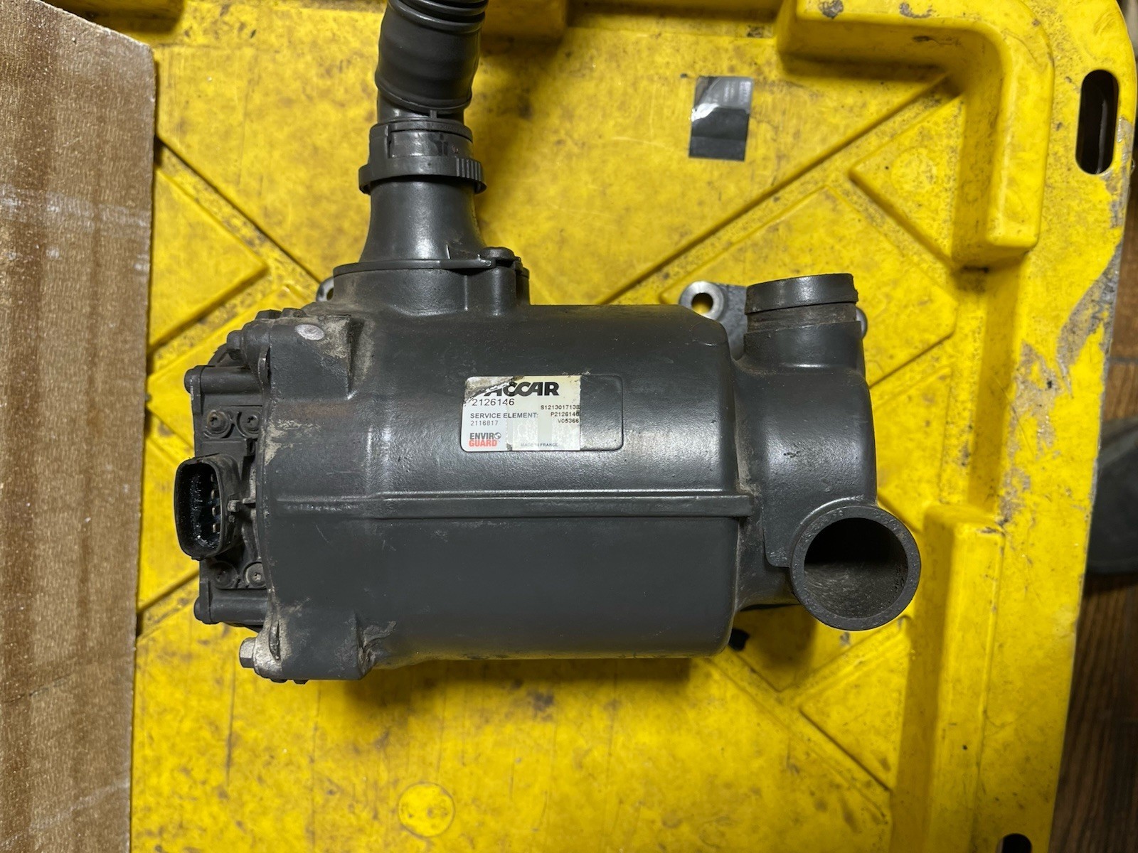 PACCAR CRANKCASE BREATHER VENTILATION MODULE 2126146