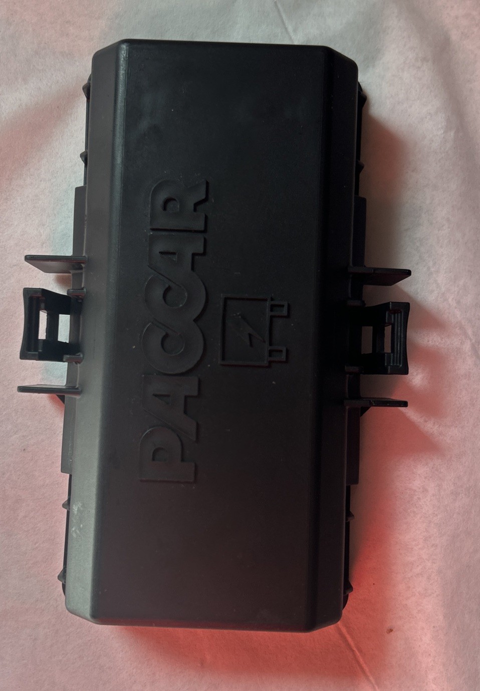 PETERBILT 579 PACCAR PDC SLEEPER CAB FUSE BOX ASSEMBLY P27-1224-0120 OEM