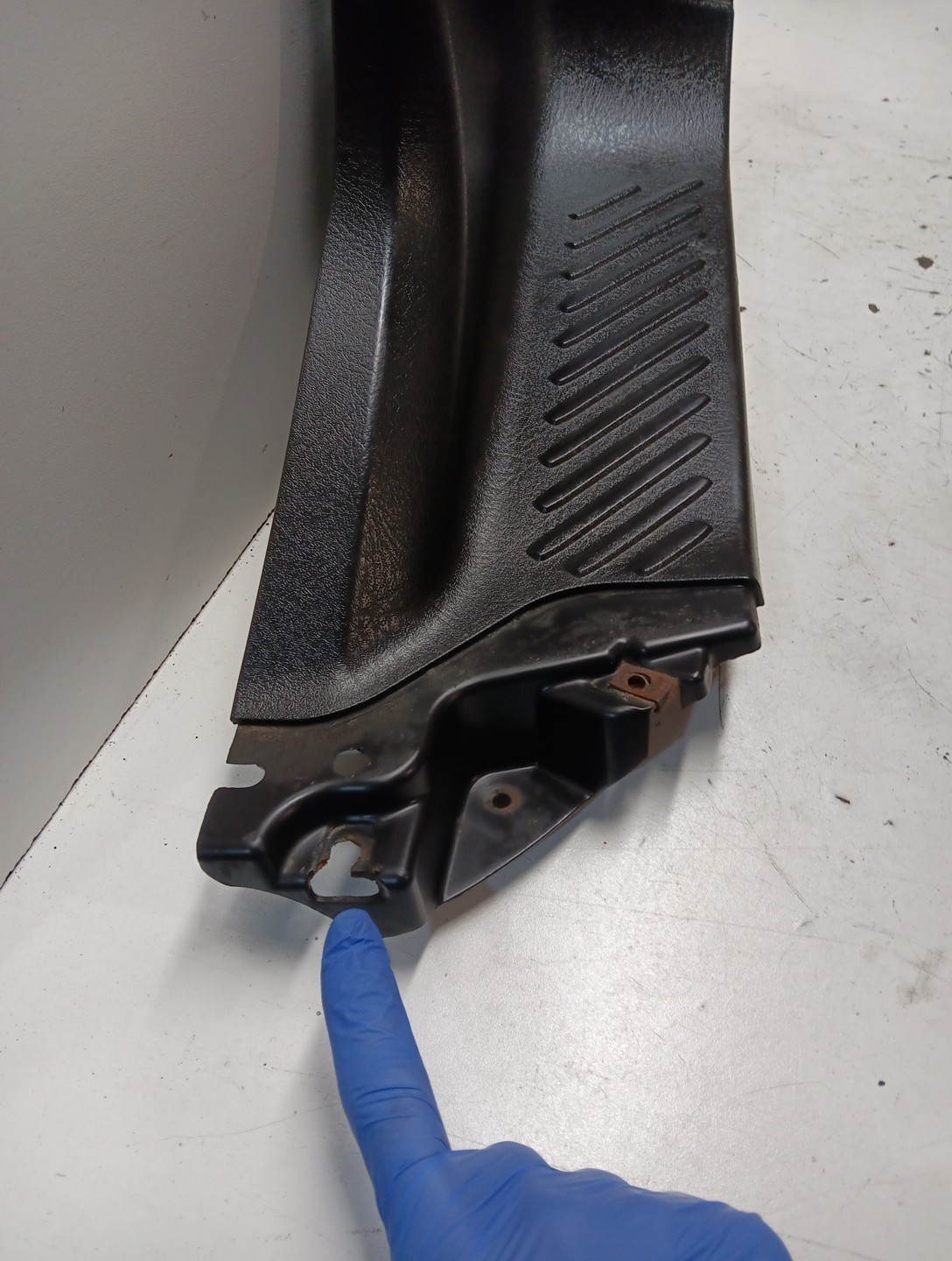 A18-53999-000 Body A Pillar Trim Panel for Freightliner, Item # 3057