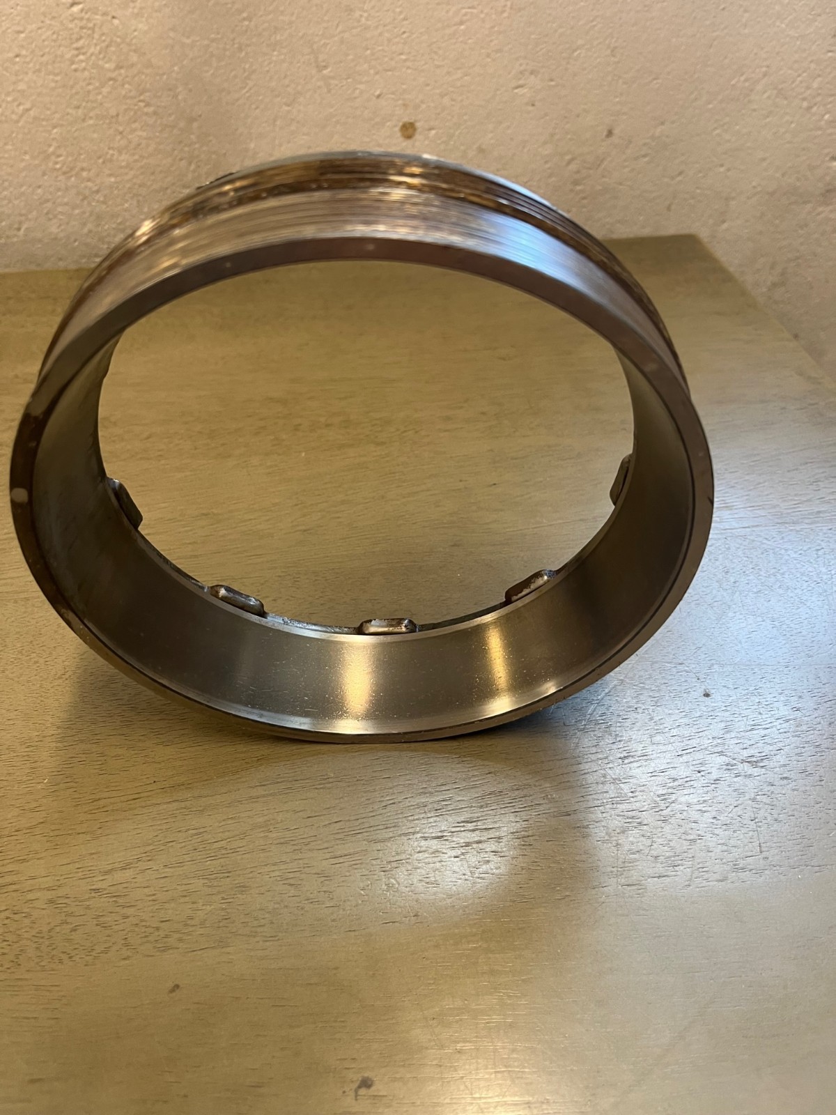 31044 EATON-SPICER DIFFERENTIAL BEARING CUP (THREADED)