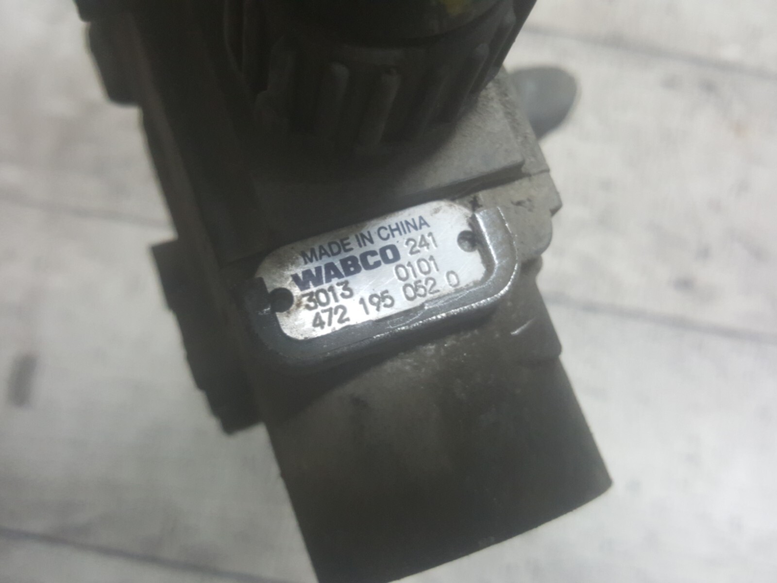 WABCO ABS SOLENOID /MODULAR VALVE 4721950520