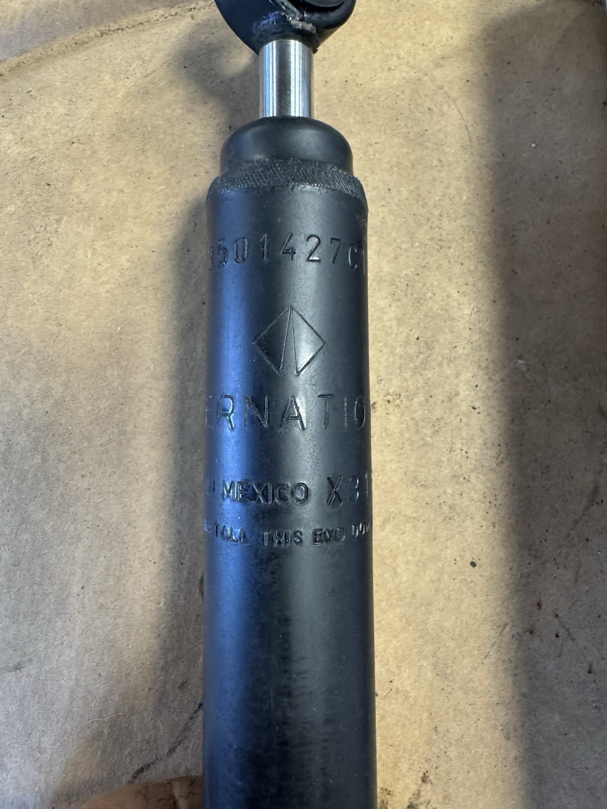 GENUINE OEM INTERNATIONAL NAVISTAR 3501427C1 HOOD SHOCK ABSORBER Semi Truck