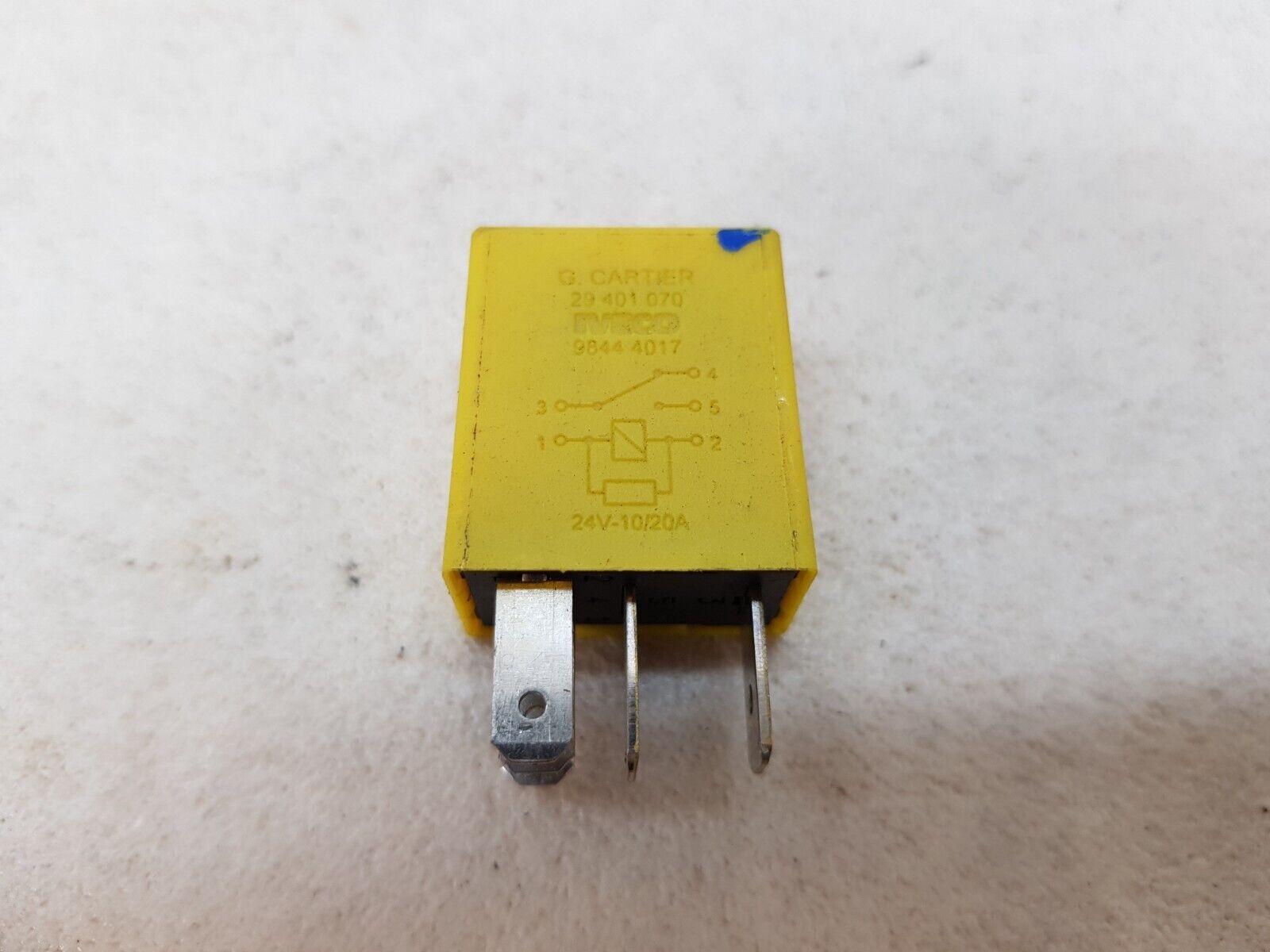 IVECO EUROCARGO 180E25 02-15 YELLOW RECTANGLE 5 PIN RELAY 24V 10/20A 29401070