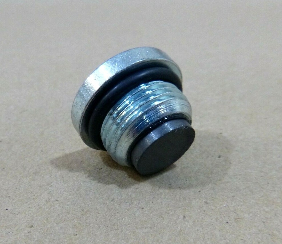 Axle Tech M20 – 1.5 Heavy Duty Magnetic Drain Plug W/ O-Ring E75503428