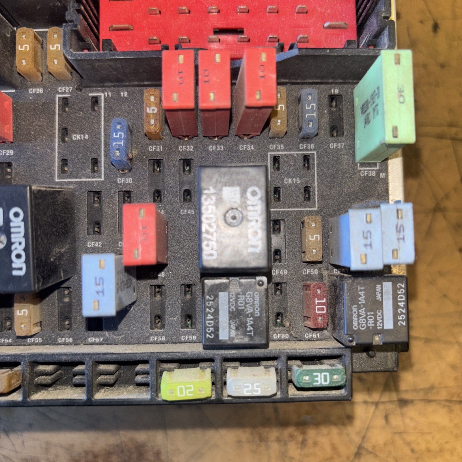 KENWORTH Paccar FUSE-ASSEMBLY CAB PDC NGP P27-1147-0200